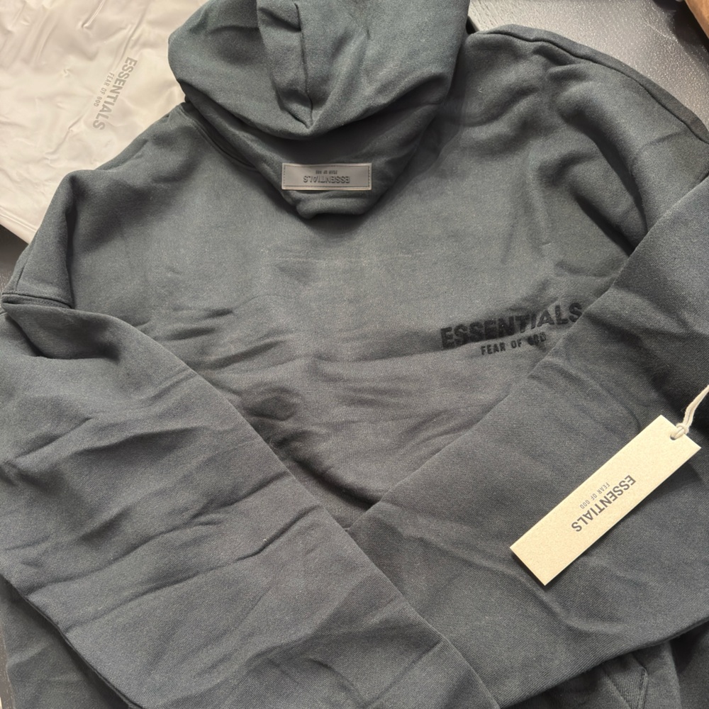 Fear of god essential hoodie Brand New - Picture 5 of 7